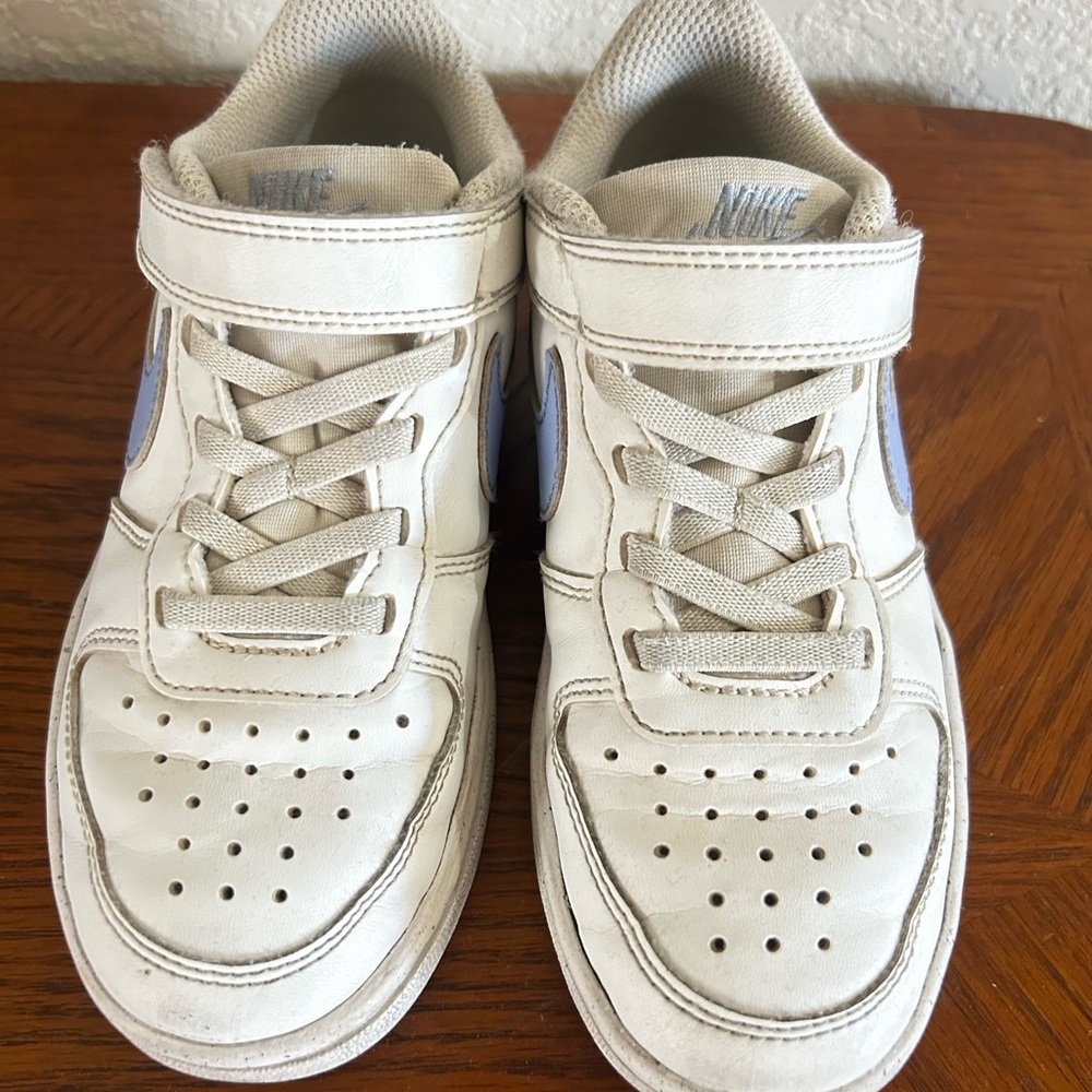 Nike Court Borough Low white with light blue